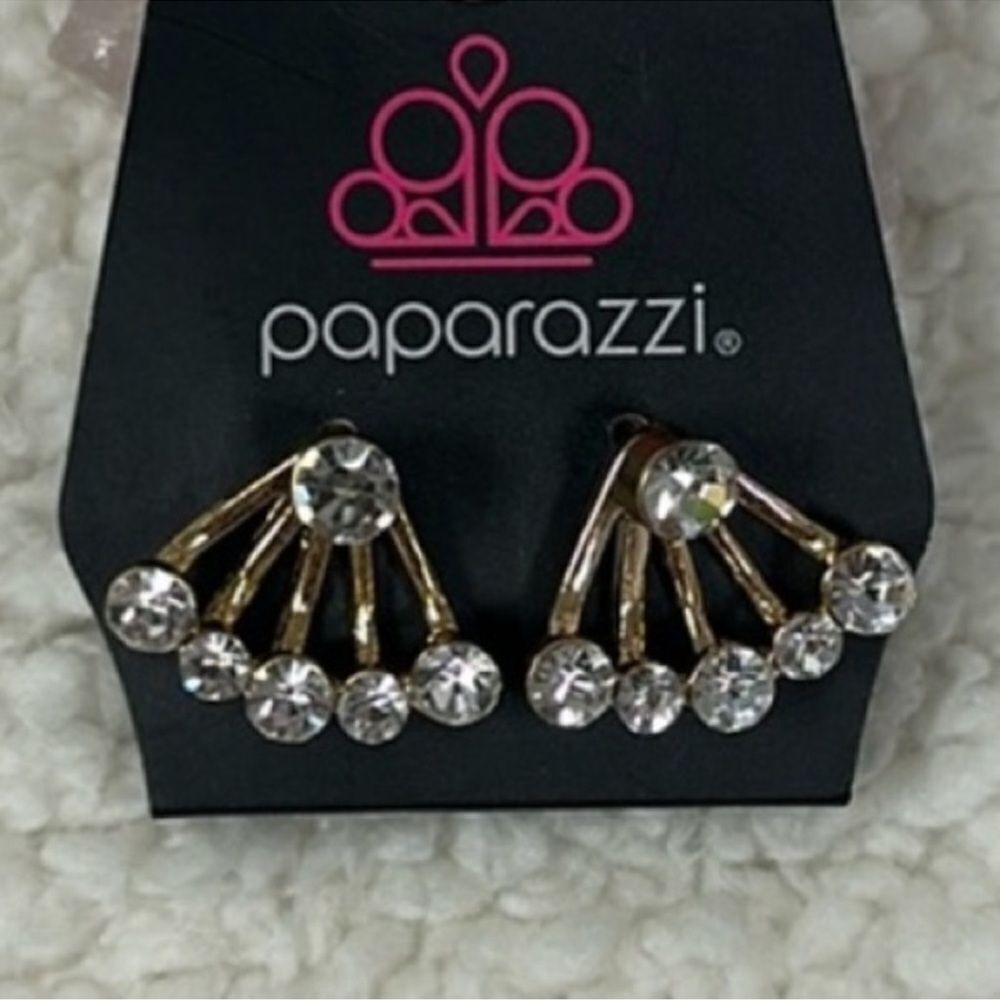 paparazzi Gold Tone 6 Rhinestones Peacock Crest Earrings